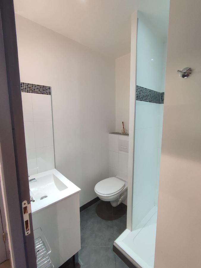 De 25m2 - Extra Centre - A 5 Min A Pied Des Plages - Commerces Et Restaurants Sur Place - Clim - Wifi - Exceptionnel Apartment