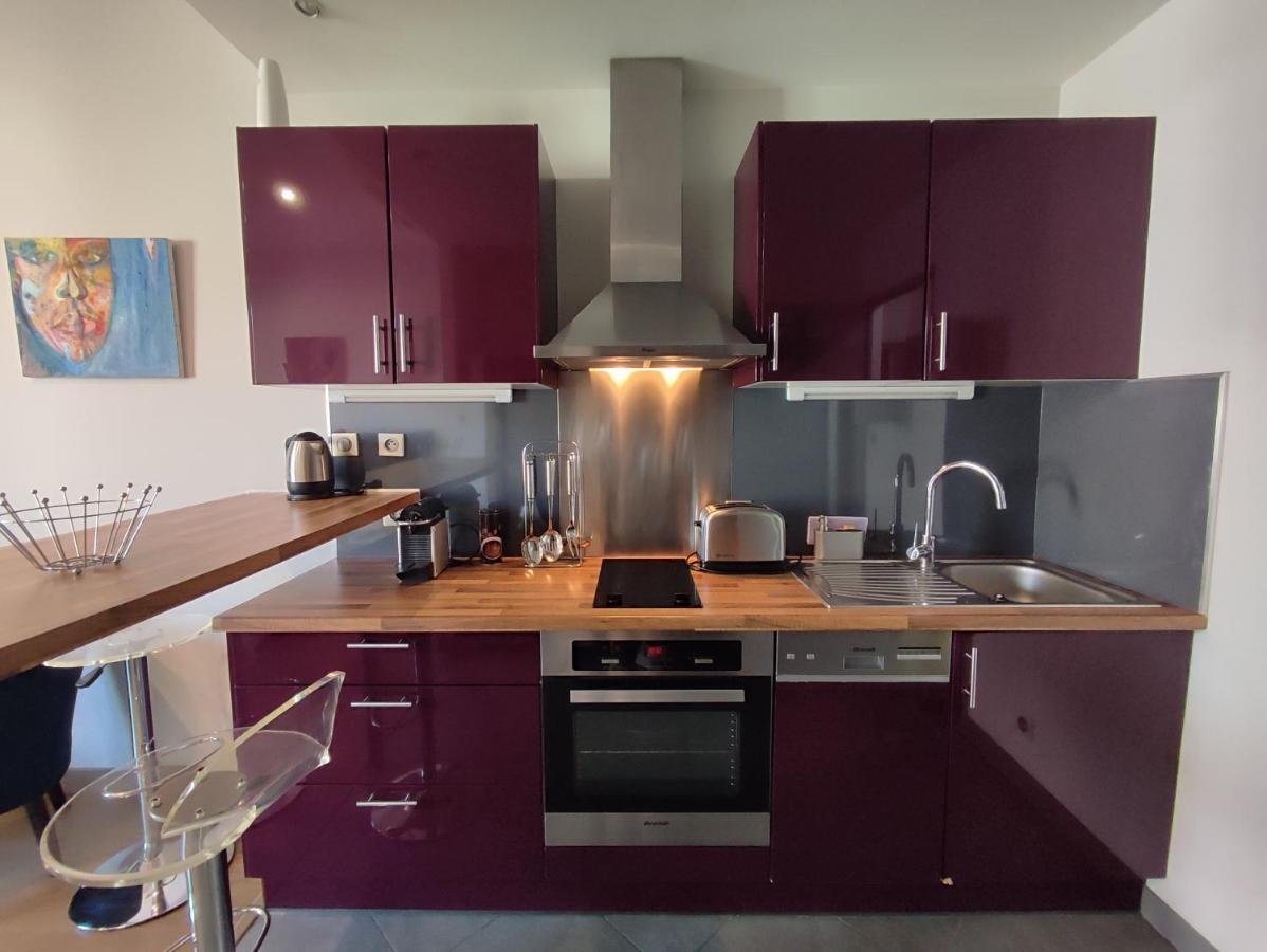 De 25m2 - Extra Centre - A 5 Min A Pied Des Plages - Commerces Et Restaurants Sur Place - Clim - Wifi - Exceptionnel Ajaccio (Corsica)