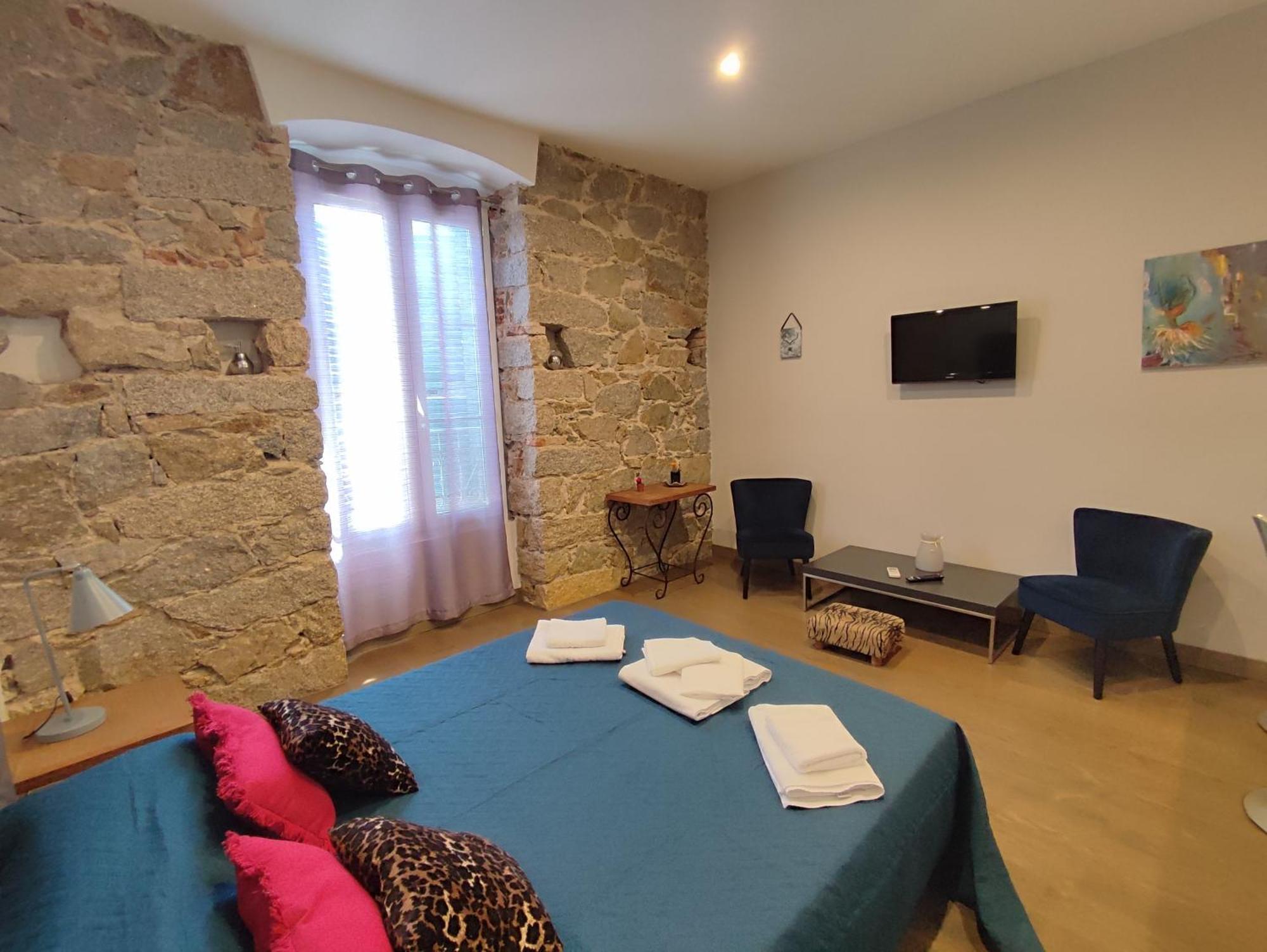 De 25m2 - Extra Centre - A 5 Min A Pied Des Plages - Commerces Et Restaurants Sur Place - Clim - Wifi - Exceptionnel Apartment Ajaccio (Corsica)