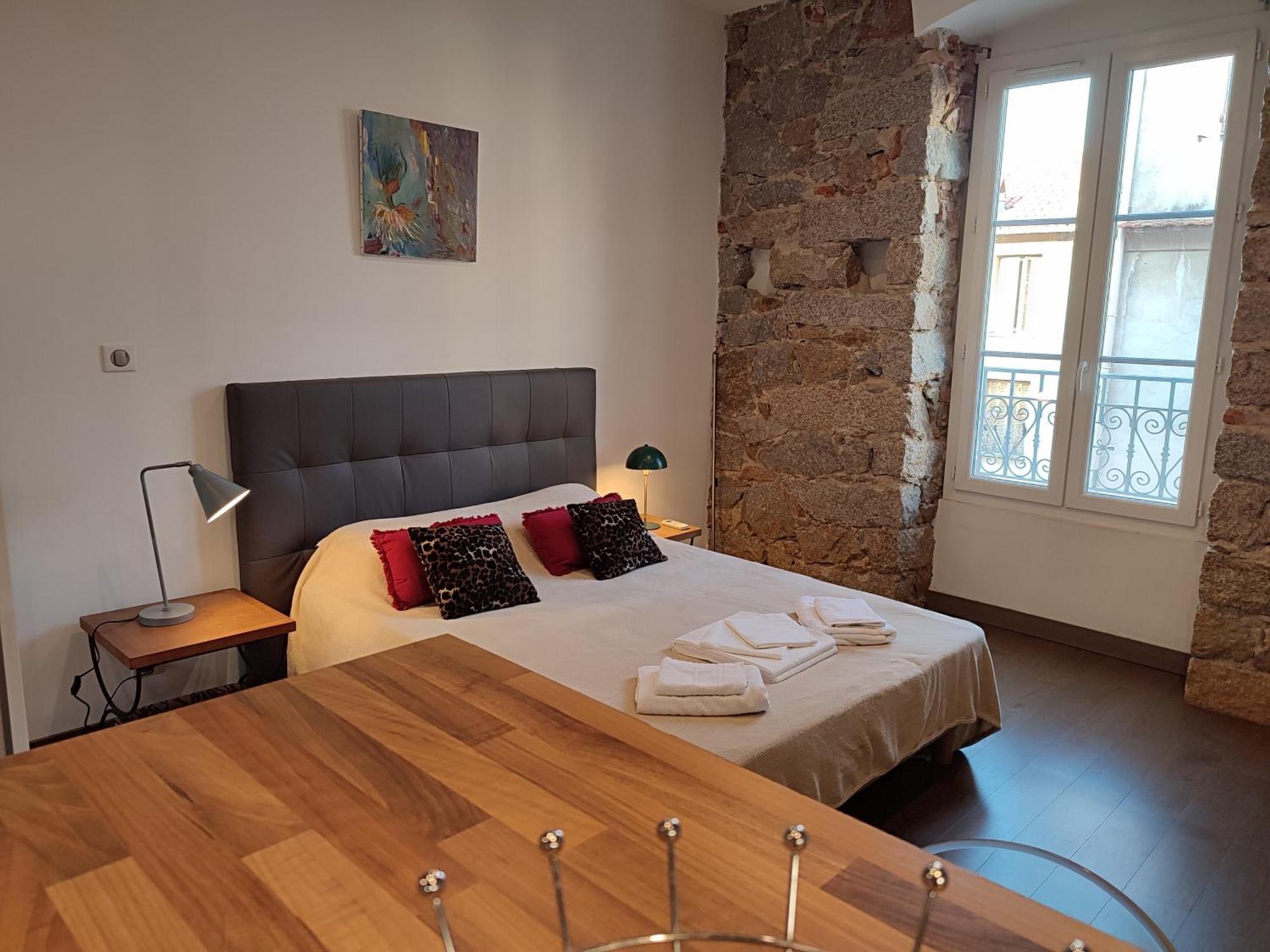 De 25m2 - Extra Centre - A 5 Min A Pied Des Plages - Commerces Et Restaurants Sur Place - Clim - Wifi - Exceptionnel Ajaccio (Corsica)